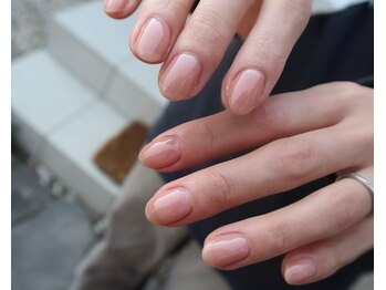 エトワール(etoile)の写真/50.60代の方のお爪も、パーソナルカラーや色彩の知識をもとにキレイにさせていただいております。