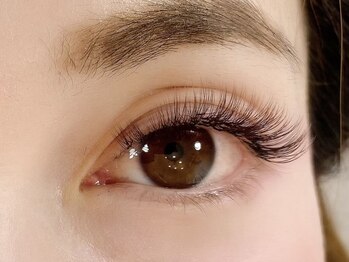 ノーブルラフィーネ(noble raffine)の写真/【3Dマツエク¥6900~】軽くて着け心地がいい♪髪色や雰囲気に合わせ目元に馴染むカラーで上品な仕上がりへ◎