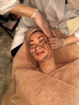 サワコウボウ セラピー(SAWAKOBO therapy)の写真/気になる毛穴に徹底アプローチ!肌を10歳若返らせたい、そんな憧れを現実にしませんか?☆