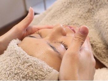 エー プラス リラボ(A plus Relab)の写真/年齢サインが気になる肌に◆一時的なケアではなく、今の肌を確実に変える“育てるエイジングケア”を！