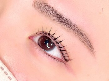 ラシク ベル(Lashiku Belle)/パリジェンヌアイブロウセットで