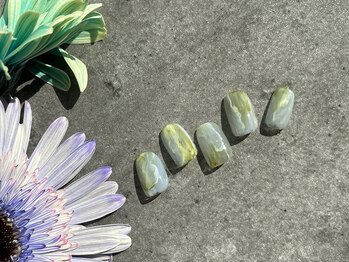 ナンバーナナニサンイースト 二子玉川(no.723 East)/定額¥8800アートネイルデザイン