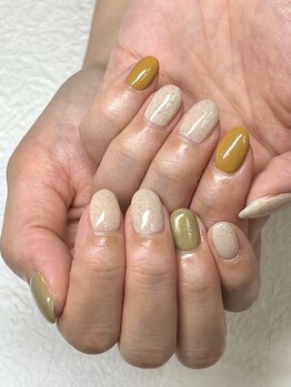 ラブネイルプラス(LOVE NAIL+)の写真/【仕事柄派手なネイルができない方へ】当サロンではシンプルなのに可愛く綺麗に見えるネイルをご提供♪