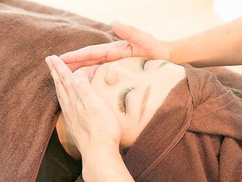 アピアランスビューティー 横浜店の写真/施術実績5万人以上◎モデル芸能人ご用達【キャビテーション付小顔矯正70分¥7500】小顔と美肌を同時にケア