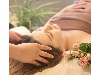 シュガーサロン(SUGAR SALON)の写真/首肩からベッドへしっかり流す贅沢スパで眼精疲労や頭痛を和らげ心身しっかりリフレッシュ☆前橋市川原町
