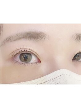 ナチュラル上品な目元にしたい