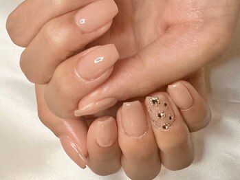 ブラン(BLANC)/綺麗めスタッズネイル