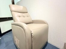 ジャム アイラッシュ 枚方店(JAM eyelash)の雰囲気(半個室で周りを気にせずリクライニングソファでお寛ぎ頂けます。)