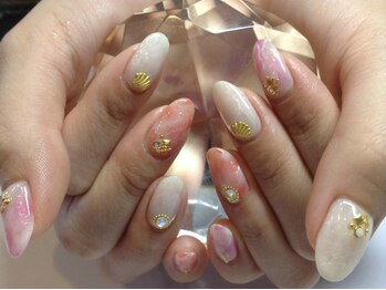 エクラン(ECRLN)/