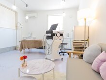 ナニロア(nani loa)/店内は明るい雰囲気に