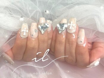 イル 神戸店/白×クロス×ワンホン