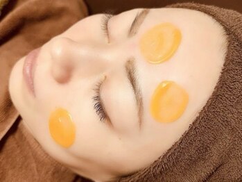 アトレの写真/【極上フェイシャルWAX★】天然成分100%のスキンケアWAX!脱毛機と併用することでより効果アップ♪