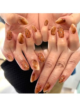 ナナイロプラス(nanairo+)の写真/定額デザイン♪秋ネイルぽいものからキラキラデザインまで幅広くお選びいただけます!