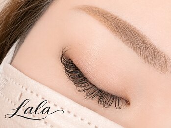 ララ 高城店(Lala)の写真/持続力アップで華やかな目元を叶える、負担の少ないフラットラッシュを特別な日の味方に♪