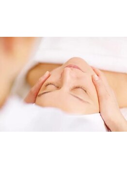 ホウレイ線・たるみ改善！予防ケア