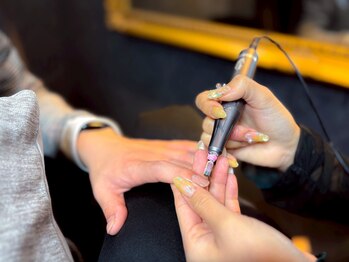 メンズ眉毛サロンUnknown. 中津店【メンズ眉毛/アイブロウ/眉毛パーマ/メンズネイル】の写真/【一味違う大人の指先メンズネイル】ビジネスシーンに馴染む自然な仕上がり◎シンプルでもかっこいい清潔感