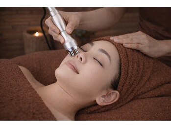 リラクラージュ(Ri Ra Courage)/ラジオ波(フェイシャル)