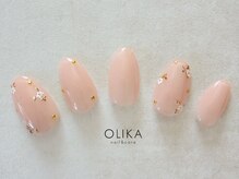 オリカ(OLIKA)/優しさ溢れる小花ネイル