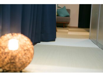 星の下の施術店/新宿・西新宿・肩こり