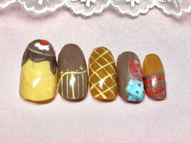 お菓子の国ネイル