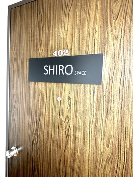 ギャレット(GALLET)/【道案内】14,サロン到着