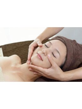 ホウレイ線・たるみ改善！予防ケア