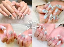 マグネットネイルカラーやビジューなどの人気パーツも豊富☆