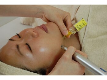 ナナラの写真/【谷四/谷六】気になるシワ/ほうれい線/目元のクマ解消！エステ版ダーマ×幹細胞★内側からふっくらハリ肌
