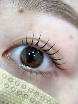 リミ フチュウ(limi fuchu)の写真/今までモチに納得出来なかった方こそ、当サロンへお任せください☆つけまに間違われるほど美しい仕上がりへ