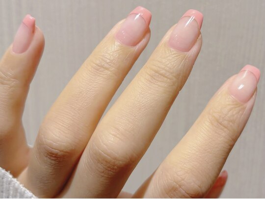 2025年冬】ピンクフレンチのネイルデザイン集｜人気順｜ホットペッパー  