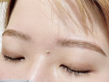 ロー(LOWE)/ブロウラミネーション×眉毛Wax