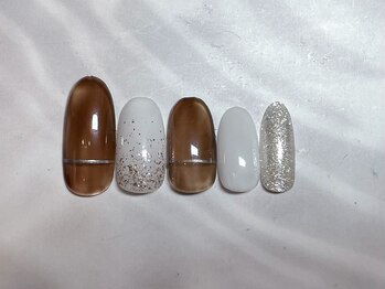 ネイルアンドアイラッシュサロン ミッタ(Mitta)/¥6900-