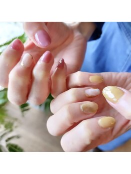 フレイムス アイラッシュ アンド ネイル(FRAMES)/春色アシメニュアンス