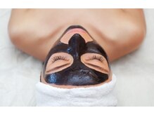 クリスタルボウ(Crystal BEAU)/カーボンピーリングフォト