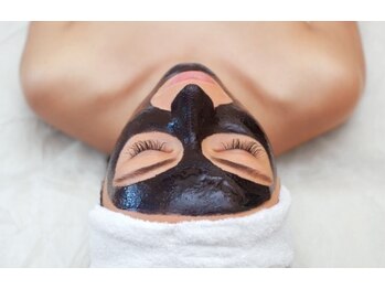 クリスタルボウ(Crystal BEAU)/カーボンピーリングフォト