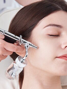 エテルノ チョンダム(Eterno_Chungdam)の写真/結果重視の方に定評あり◎小顔もリフトアップも叶える!韓国式美容でほうれい線・たるみを改善★今が始め時!