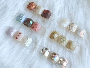 ミント(MiNt)の写真/豊富な経験と技術力でフットネイルも大好評！ついつい手を抜いてしまう足元はプロの施術でしっかりケア◎