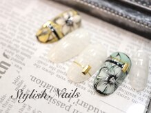 スタイリッシュネイルズ(Stylish Nails)/フラワー（イエロー＆グリーン）