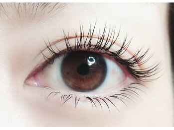 アンベリイルラッシュ(Embellir Lash)/瞳を大きく見せるデザイン♪