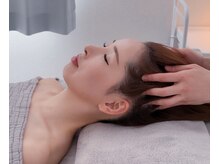 ラボヌール(La Bonheur)の雰囲気（頭皮のツボを心地よい圧で刺激。固くなった頭皮をほぐします。）