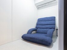 O2 Zen 川越店の雰囲気(酸素ボックス内はエアコンもあって、快適に寛げます)