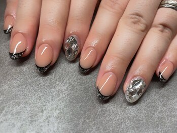 ミリ(mili)/ストーン埋めつくし&黒フレンチ