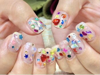 ティーエス ネイル ガーデン(T.S Nail Garden)の写真/最新の流行りを取り入れた個性的なアート♪新店舗には十分なスペースがあるのでお子様連れでも安心！