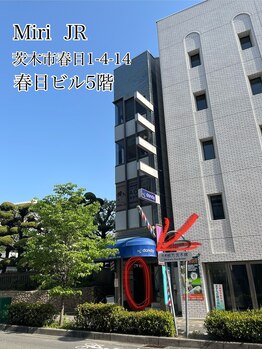 ミリ JR茨木店(Miri)/当店の入り口奥にエレベータ有