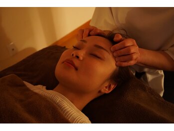 小顔・ドライヘッドスパ専門店 隠れ家cuco【クコ】/ヘッドスパ/マッサージの様子