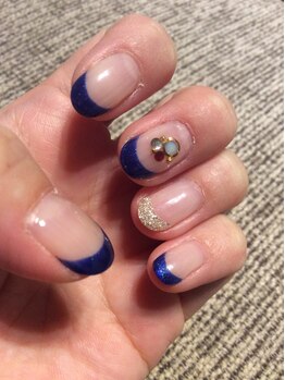 ブルーラヴァンド(Blue Lavande)/フレンチネイル