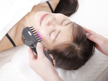 美容整体 綾の写真/【最新小顔美顔器導入】自分史上最少顔に！長年培った経験と知識を持ったスタッフがお悩み解決します☆