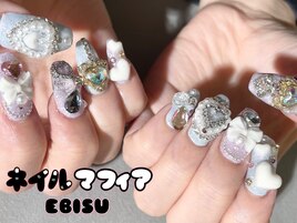 キラキラ盛りネイル