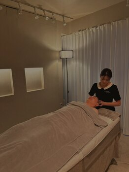 イディオム 広尾(idiom)/周りを気にしない完全個室空間♪