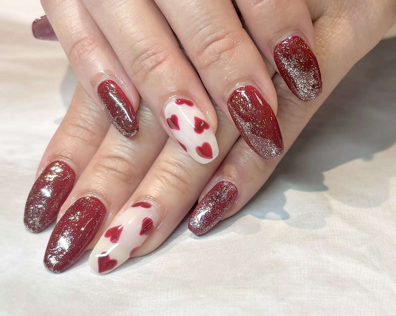 2026年冬トレンド】ボルドー ハンド クリスマスのネイルデザイン集